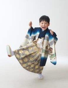 横浜・綱島のまつむらフォトスタジオで撮影した男の子の七五三写真